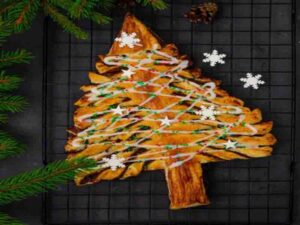 Puff pastry Christmas tree (sweet or savory recipe)