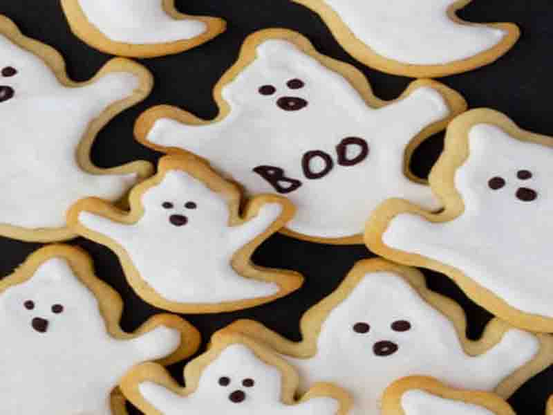 How to make ghost cookies for Halloween